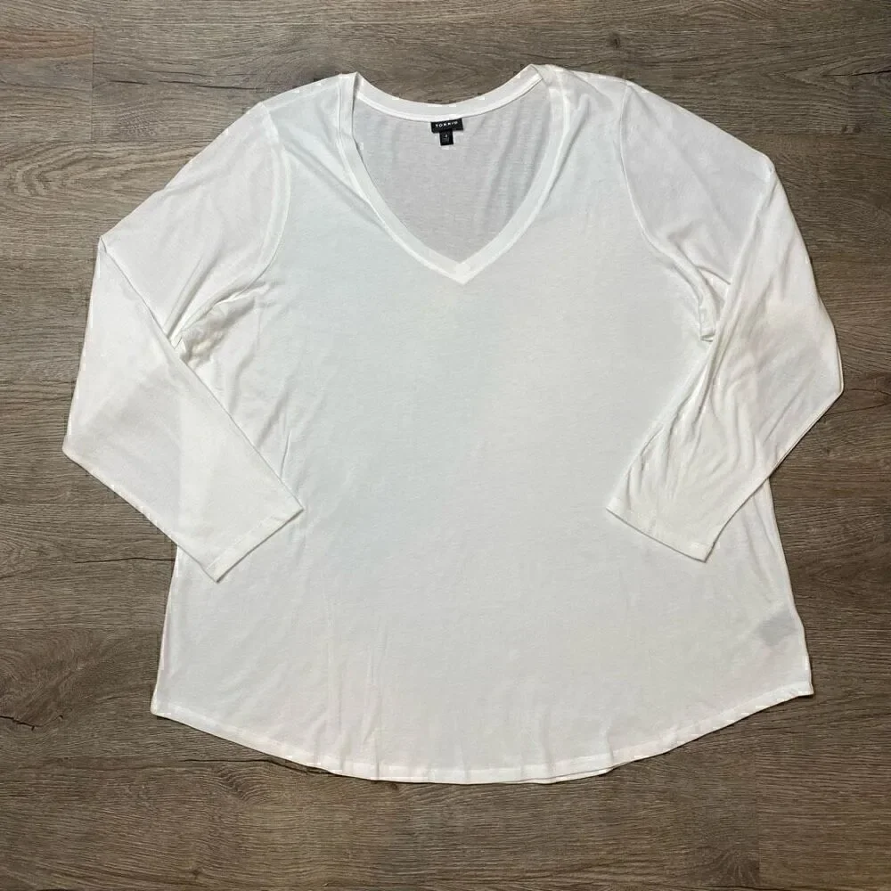 Torrid White Long Sleeve Tshirt Basic Top Tunic Size 4X Stretch Pristine Cond. - Picture 2 of 9